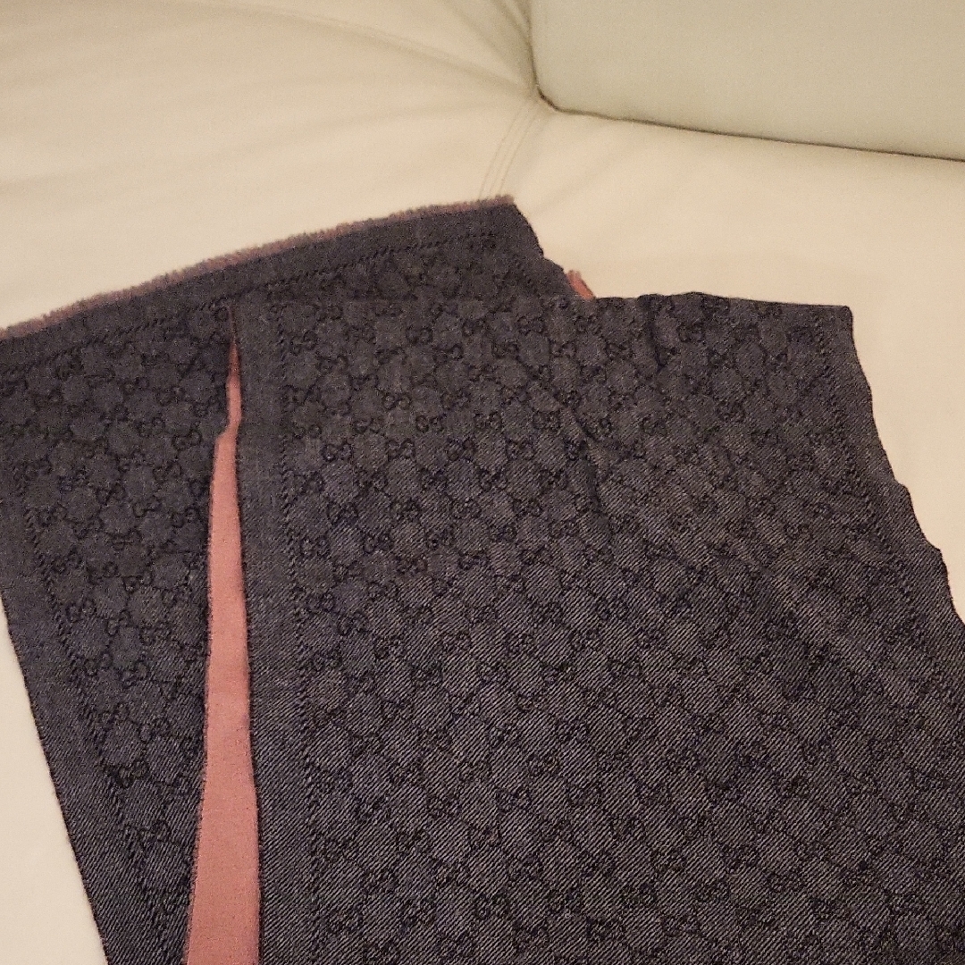 Gucci Monogram Scarf In Black And Pink